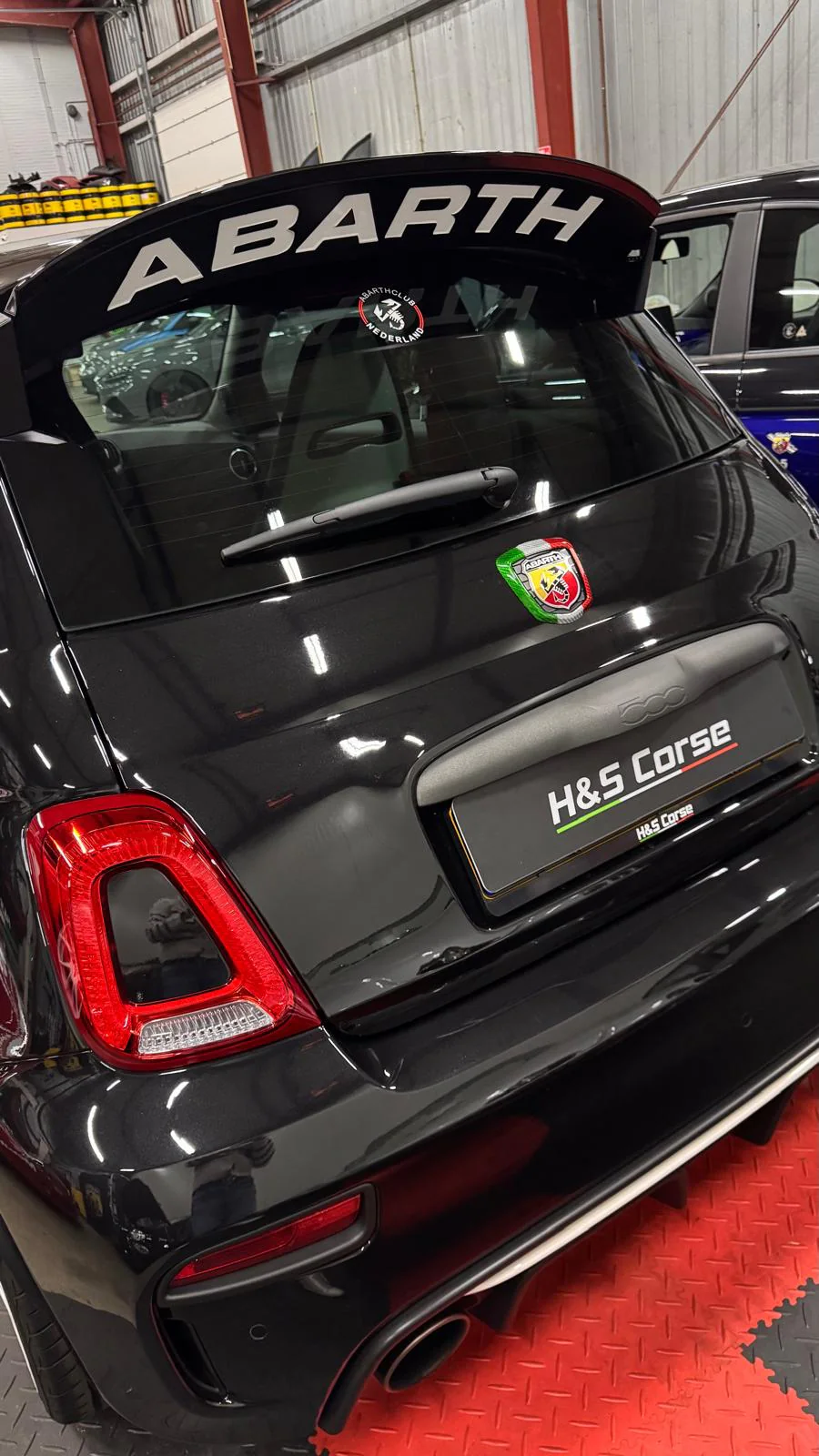 Abarth 500/595/695 – Carbon achter embleem cover Italiaans