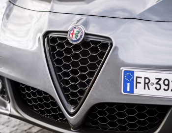 Alfa Giulietta B-Tech Grille – Zwart
