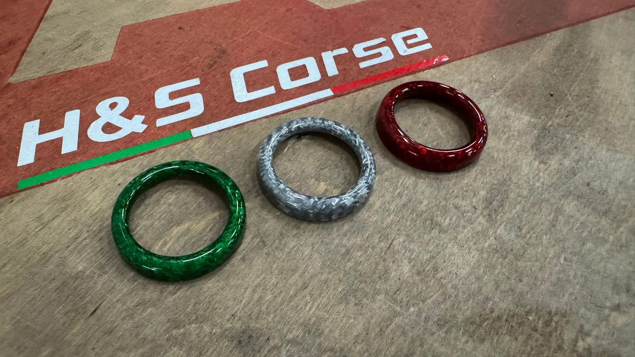 Abarth 500/595/695 – Dashboard Knop omlijsting Italiaanse vlag carbon