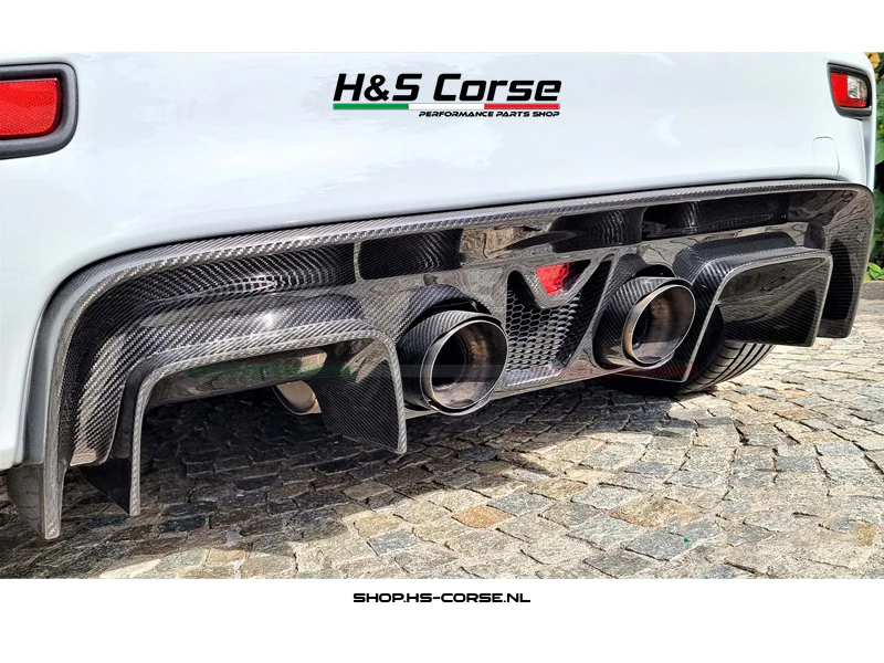 Abarth 595/695 Carbon center exhaust diffusor – Serie 4