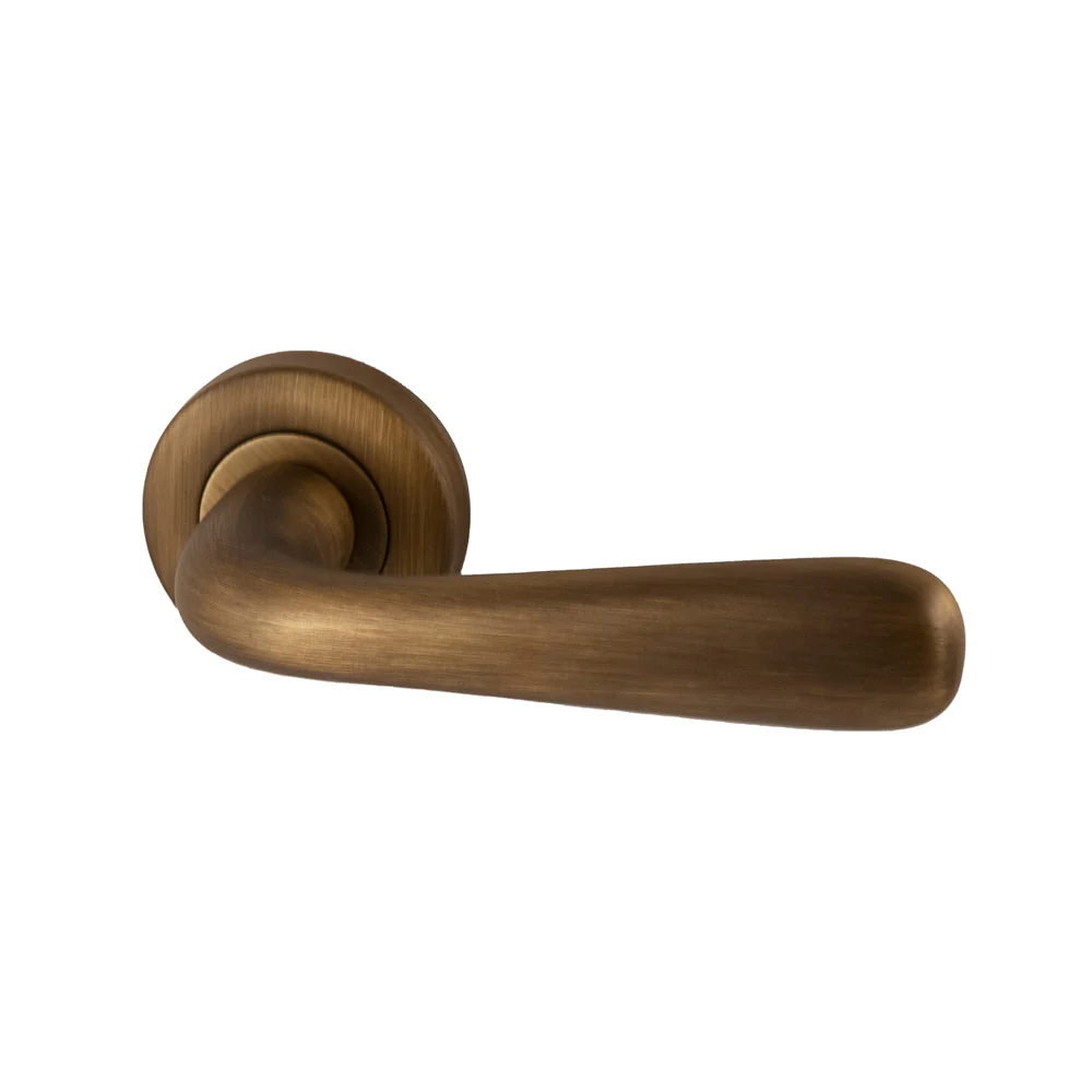 Deurklinken Silvia op rozet | Hardbrass | matbrons