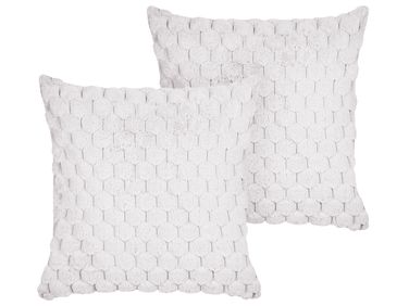 Lot de 2 coussins décoratifs PURSLANE Fourrure synthétique 43 x 43 cm Blanc Motif géométrique