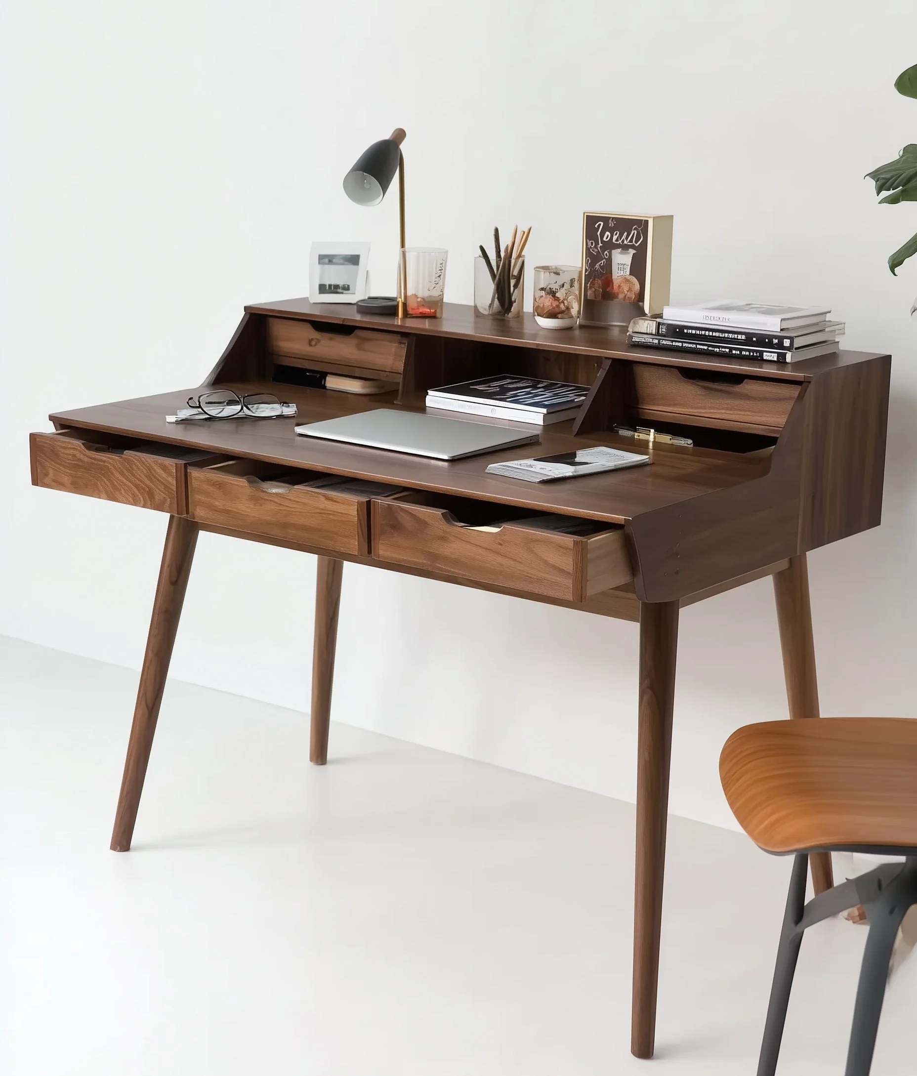 Handgemaakt Houten Bureau – Rustieke Live-Edge Schrijf- en Leeshoek Tafel
